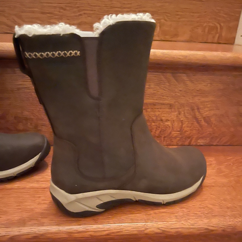 Merrell Womens Encore 4 Tall Zip Polar Waterproof, Insulated, Espresso 
Size 8